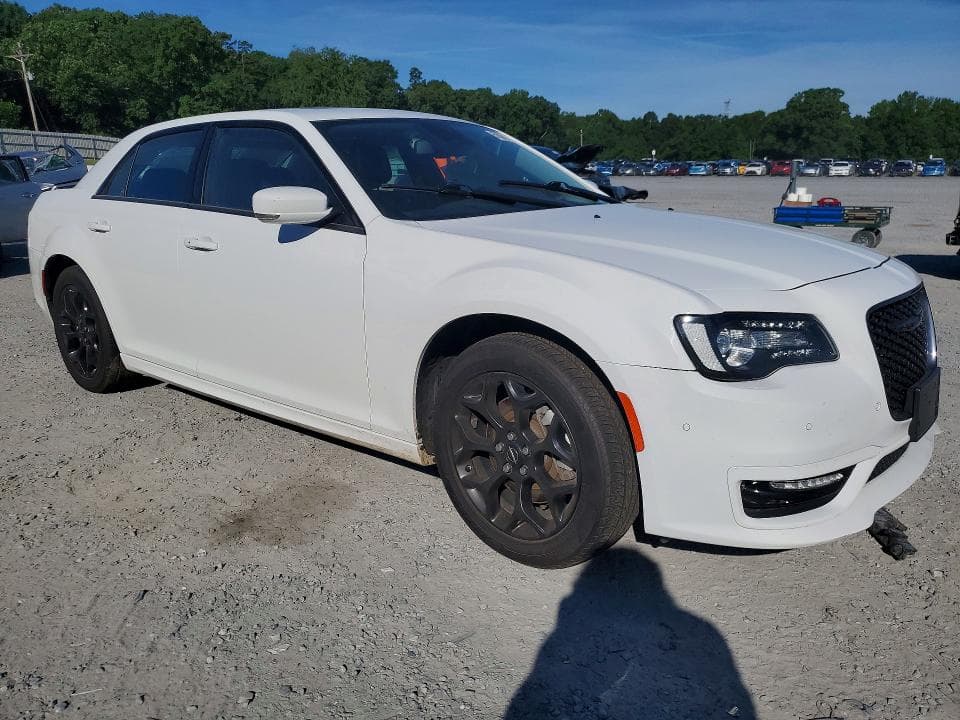 2023 CHRYSLER 300 TOURING L 4