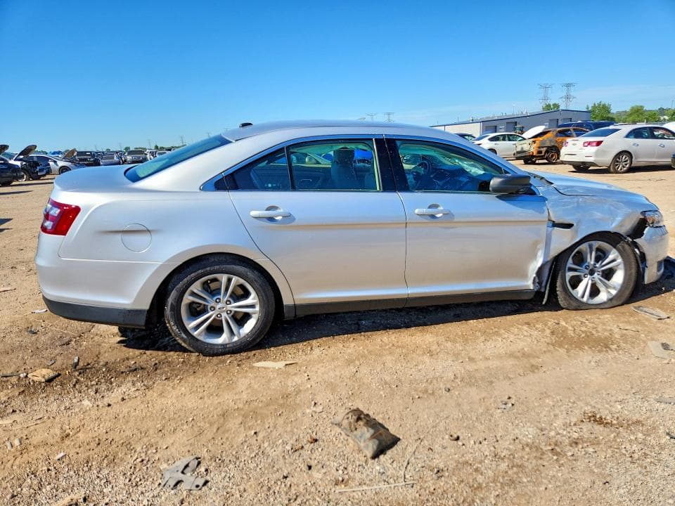 2017 FORD TAURUS SE 3