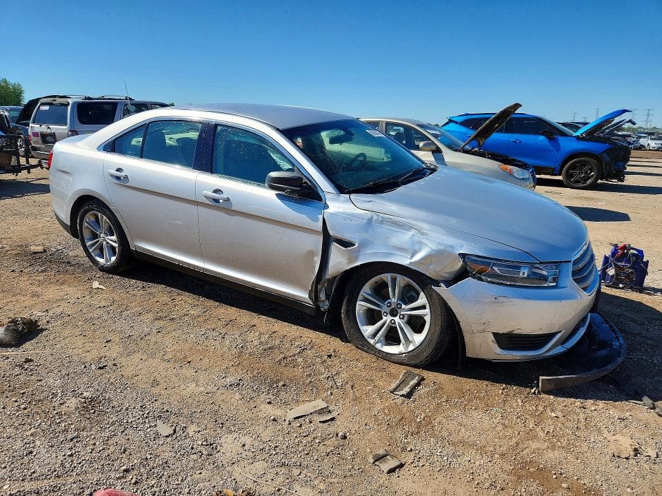 2017 FORD TAURUS SE 4