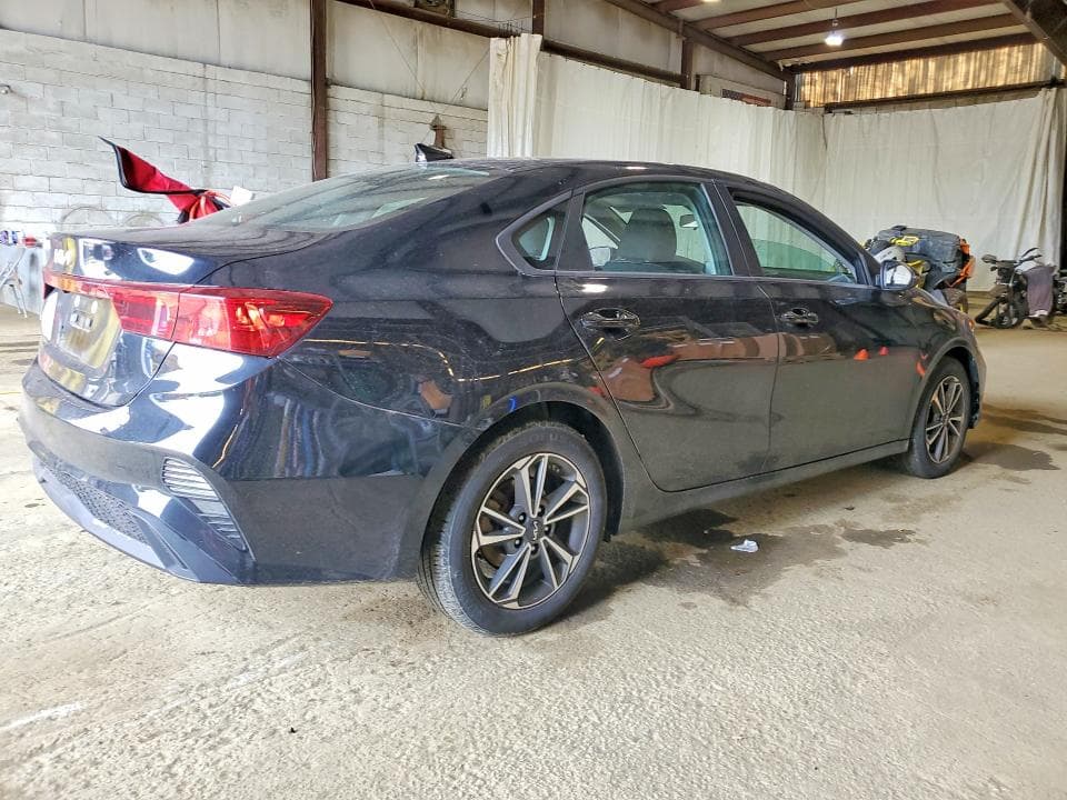 2023 KIA FORTE 3