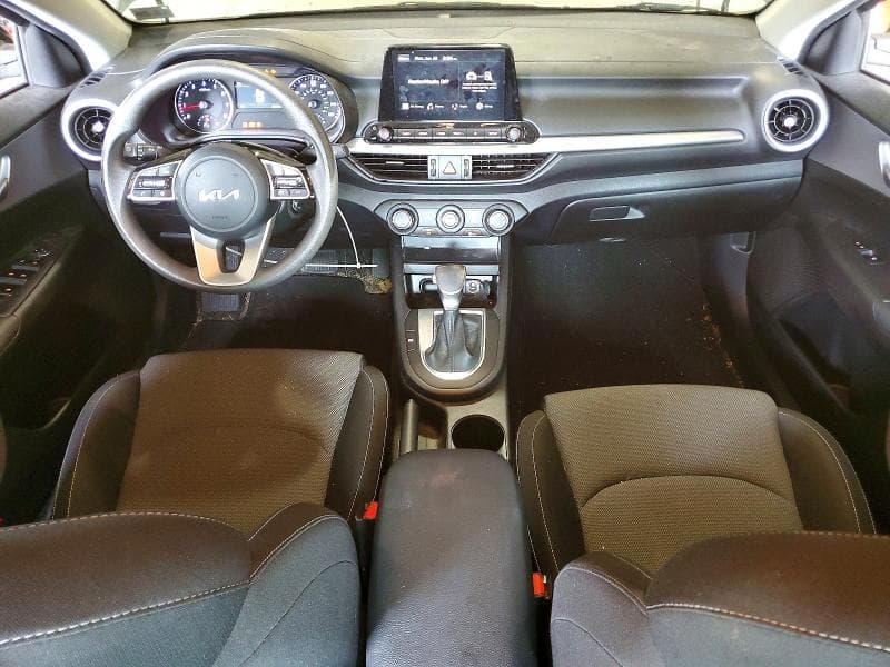 2023 KIA FORTE 8