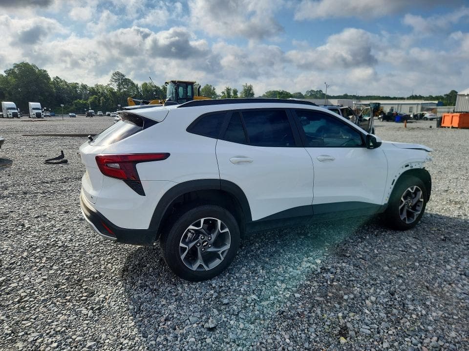 2025 CHEVROLET TRAX 1LT 3