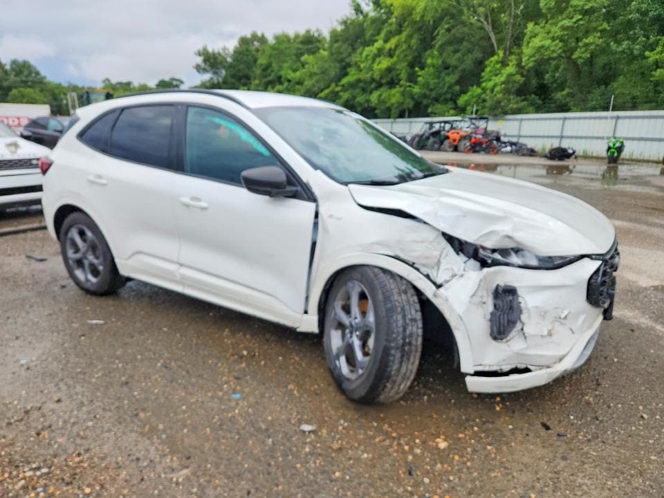 2023 FORD ESCAPE ST LINE 4