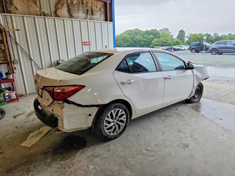 2019 TOYOTA COROLLA LE 3