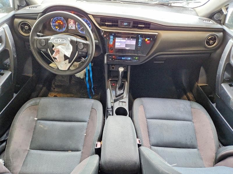 2019 TOYOTA COROLLA LE 8