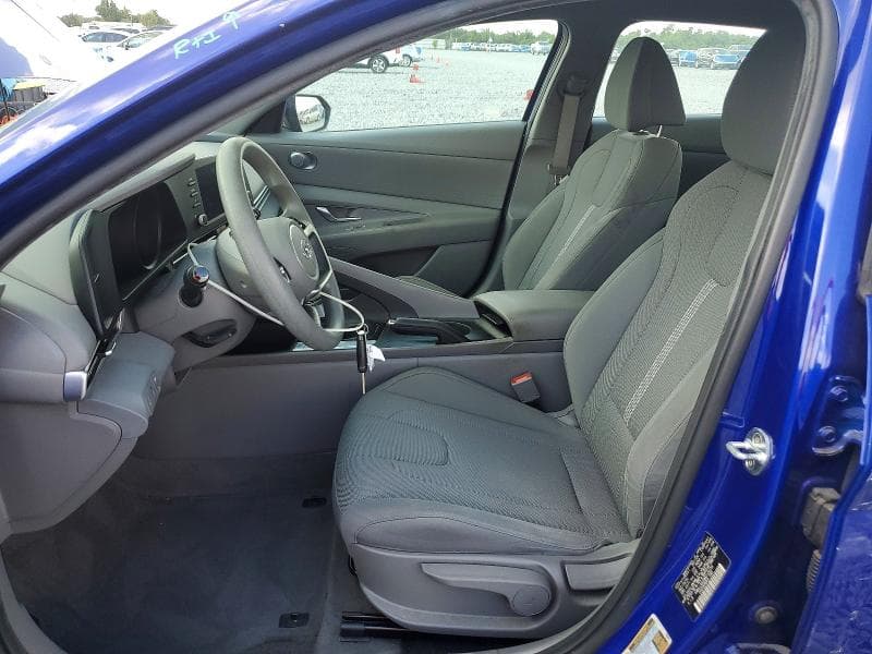 2021 HYUNDAI ELANTRA SE 7
