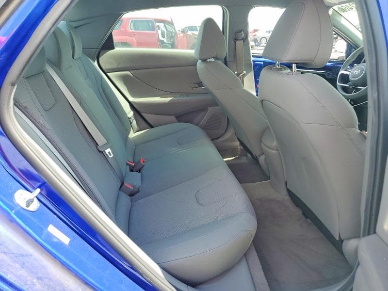 2021 HYUNDAI ELANTRA SE 10