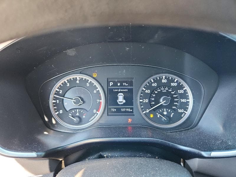 2020 HYUNDAI SANTA FE SE 9