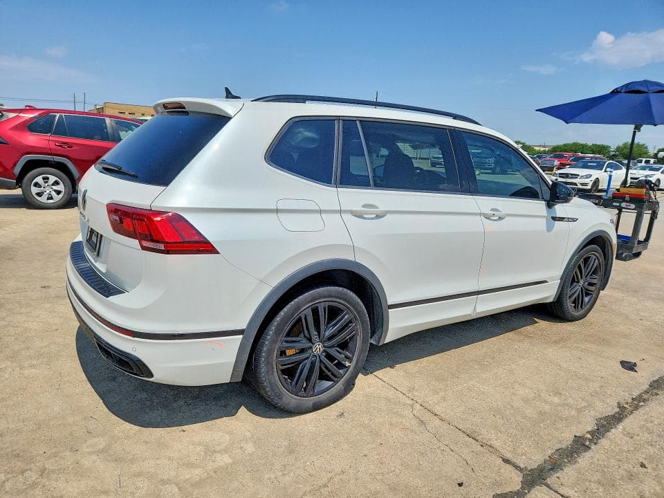 2022 VOLKSWAGEN TIGUAN SE R-LINE BLACK SE R-LINE BLACK 3