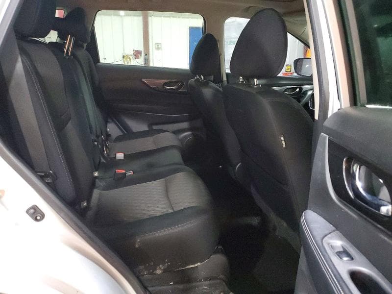 2017 NISSAN ROGUE SV 11