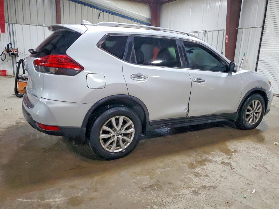 2017 NISSAN ROGUE SV 3