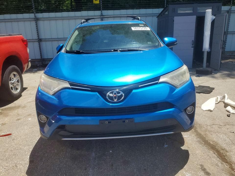2016 TOYOTA RAV4 XLE 5