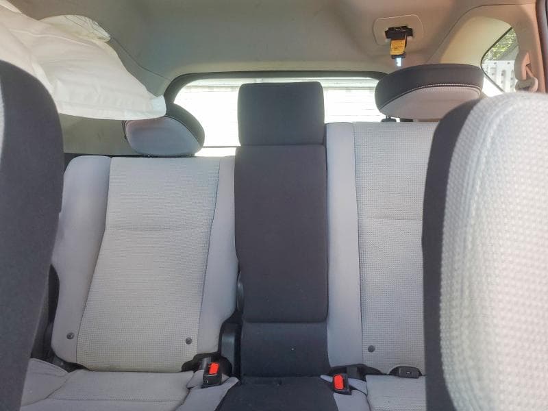2016 TOYOTA RAV4 XLE 10