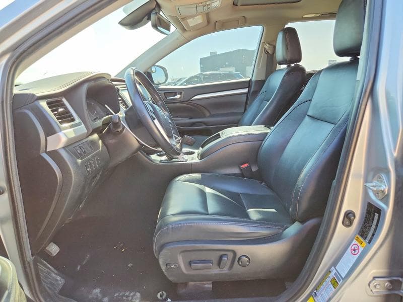 2019 TOYOTA HIGHLANDER XLE 7