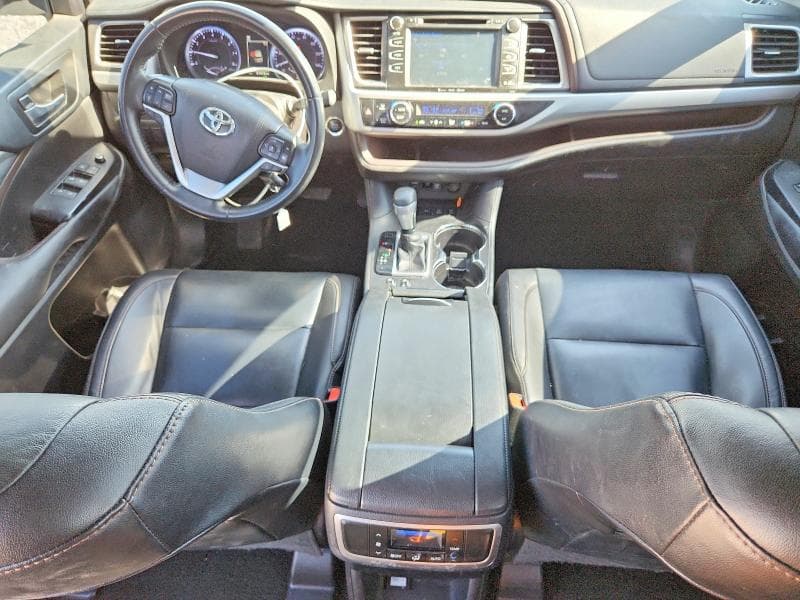 2019 TOYOTA HIGHLANDER XLE 8