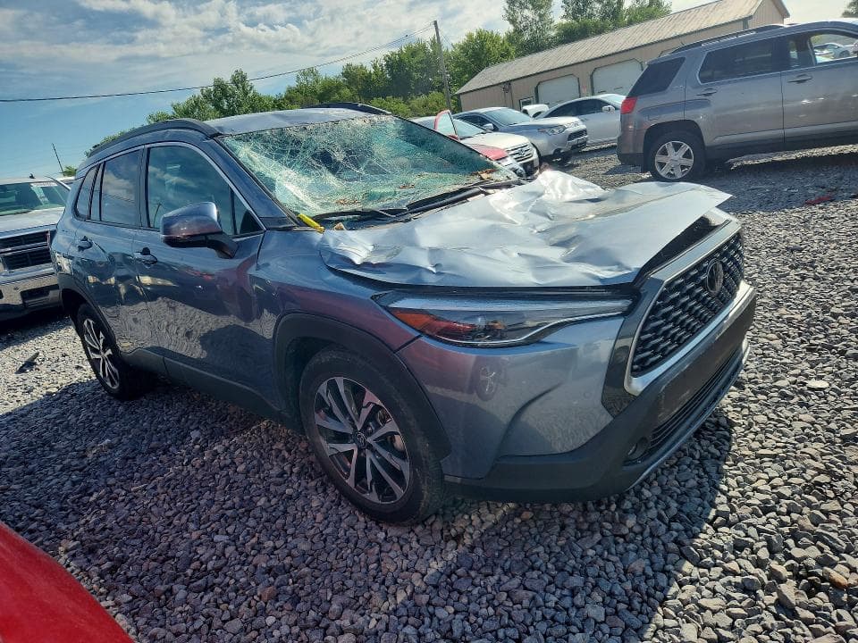 2023 TOYOTA COROLLA CROSS XLE 4