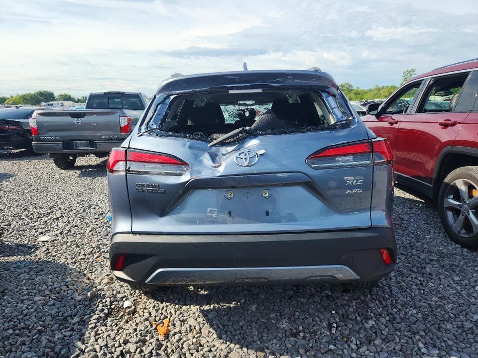 2023 TOYOTA COROLLA CROSS XLE 6