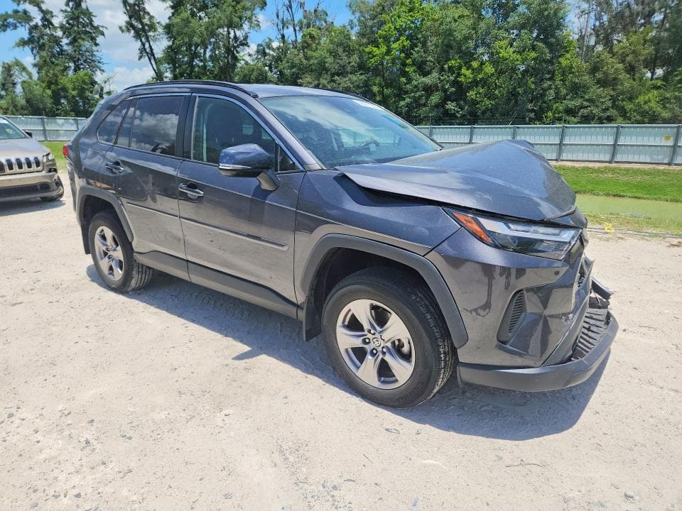 2023 TOYOTA RAV4 XLE 4