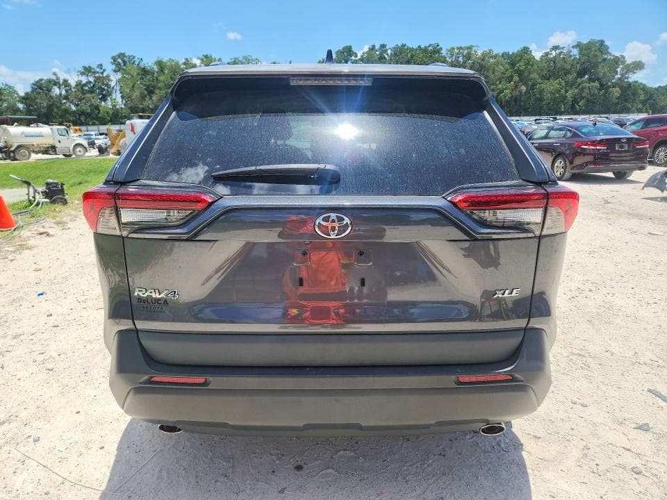 2023 TOYOTA RAV4 XLE 6