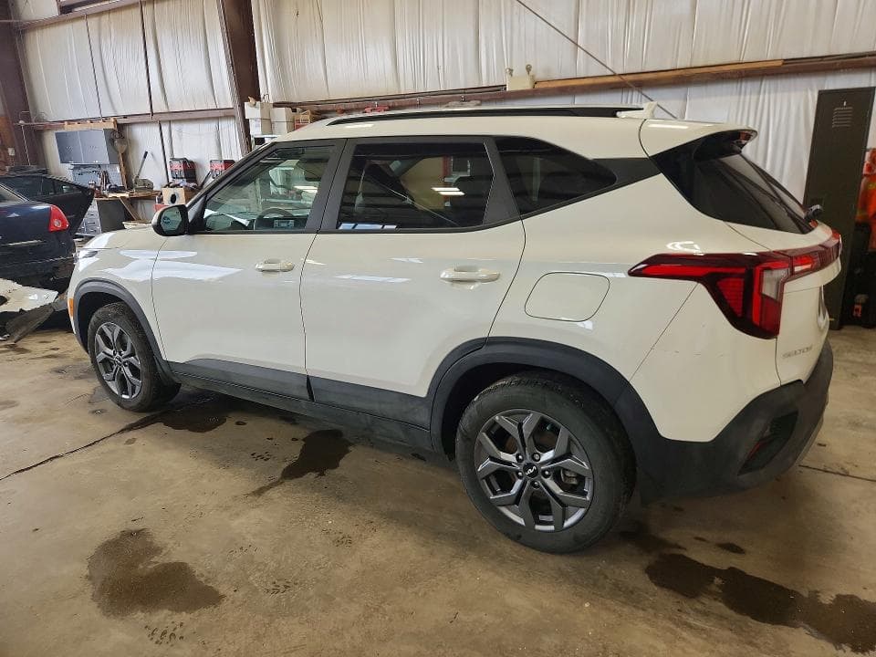 2025 KIA SELTOS LX 2