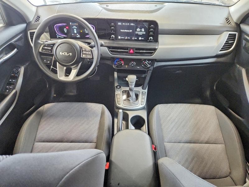 2025 KIA SELTOS LX 8