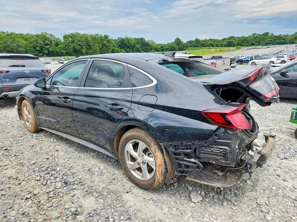 2022 HYUNDAI SONATA SE 2