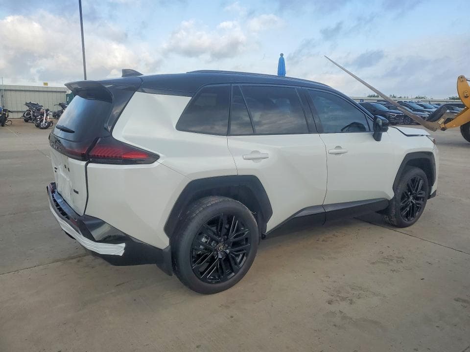2026 TOYOTA RAV4 XSE 3