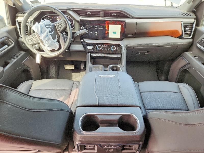 2026 GMC SIERRA K2500 DENALI 8