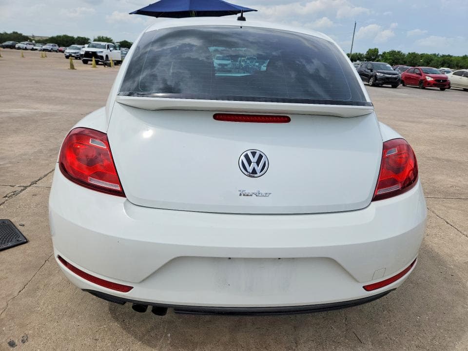 2018 VOLKSWAGEN BEETLE S/COAST 6