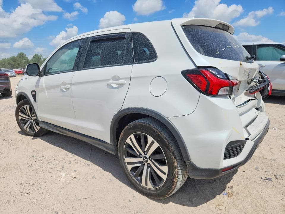 2020 MITSUBISHI OUT 2