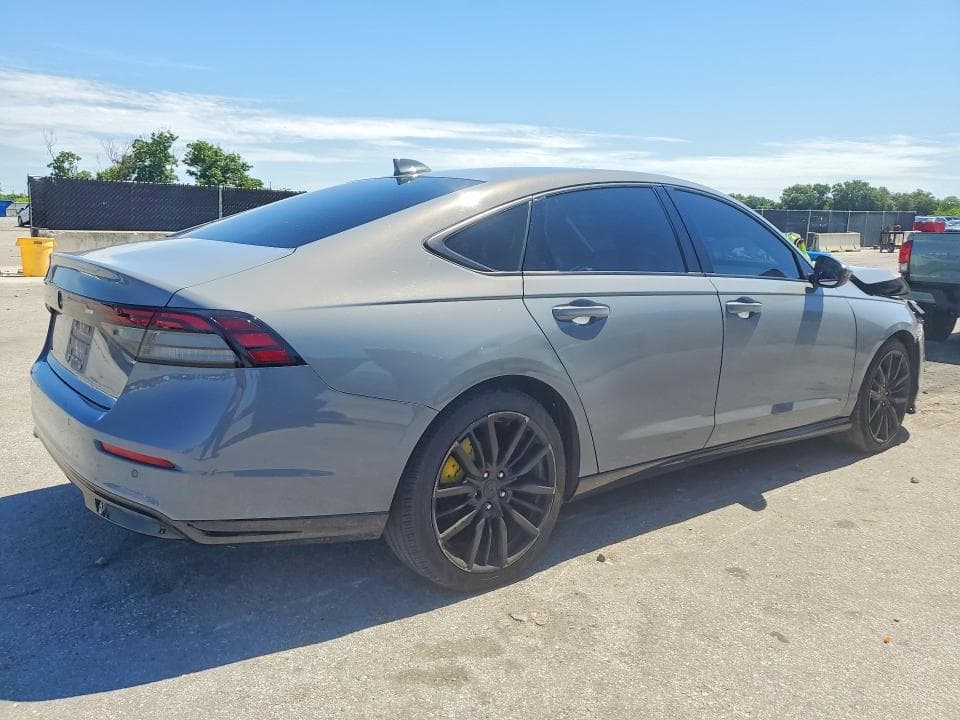 2023 HONDA ACCORD TOURING HYBRID 3