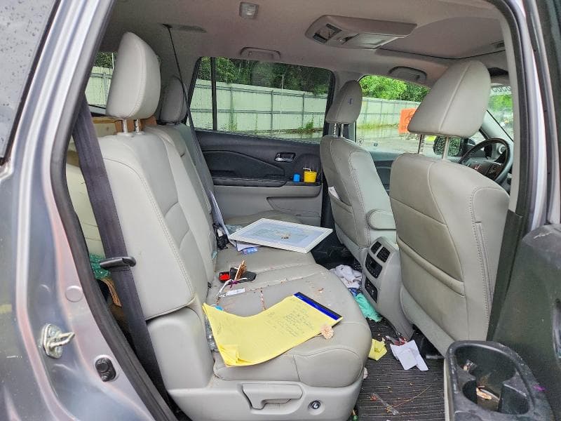 2017 HONDA PILOT TOURING 11