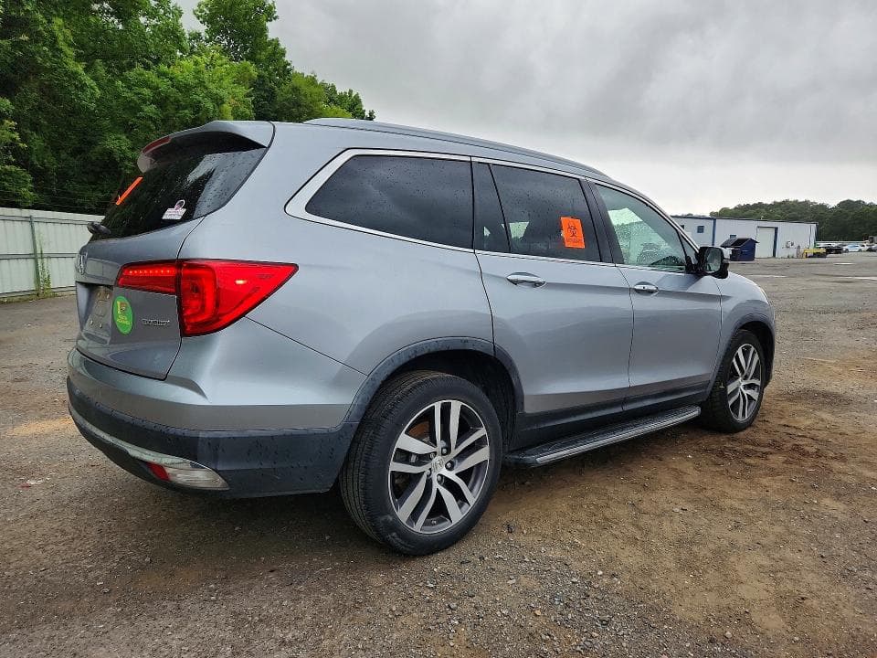 2017 HONDA PILOT TOURING 3