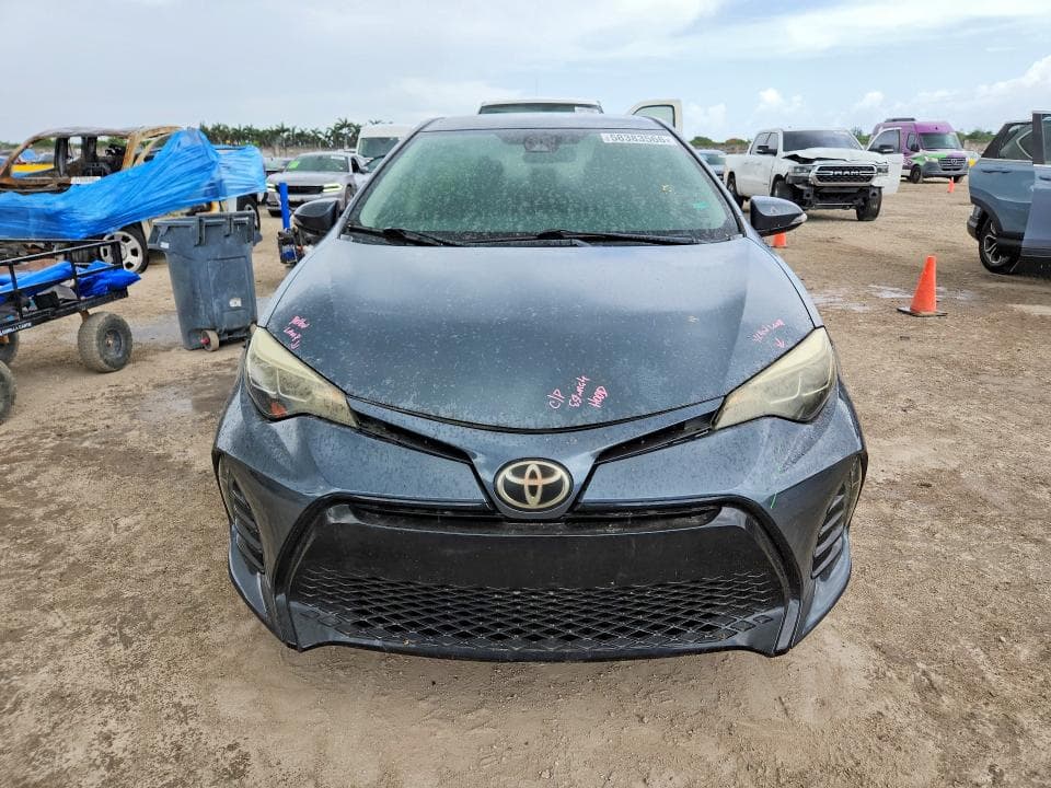 2017 TOYOTA COROLLA SE 5