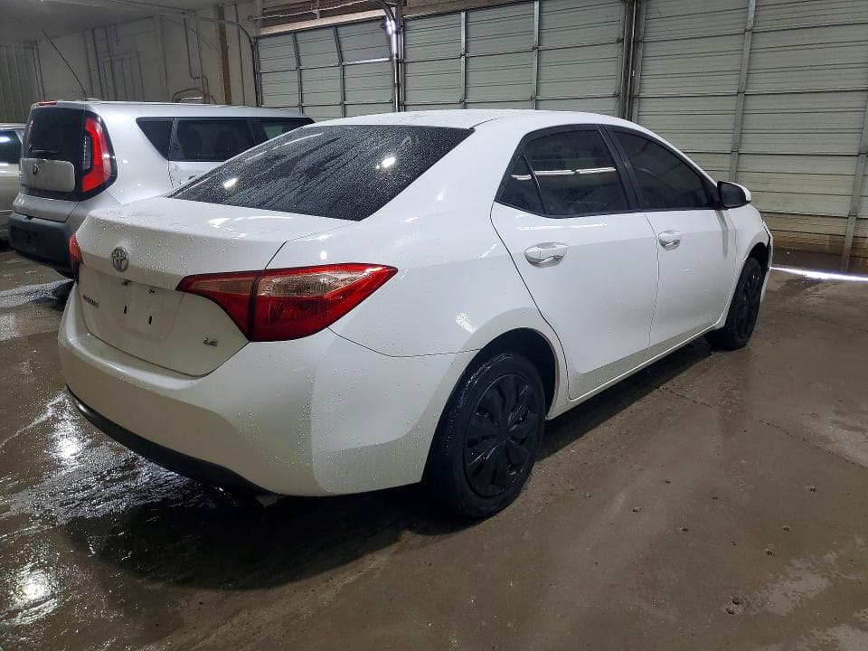 2019 TOYOTA COROLLA LE 3