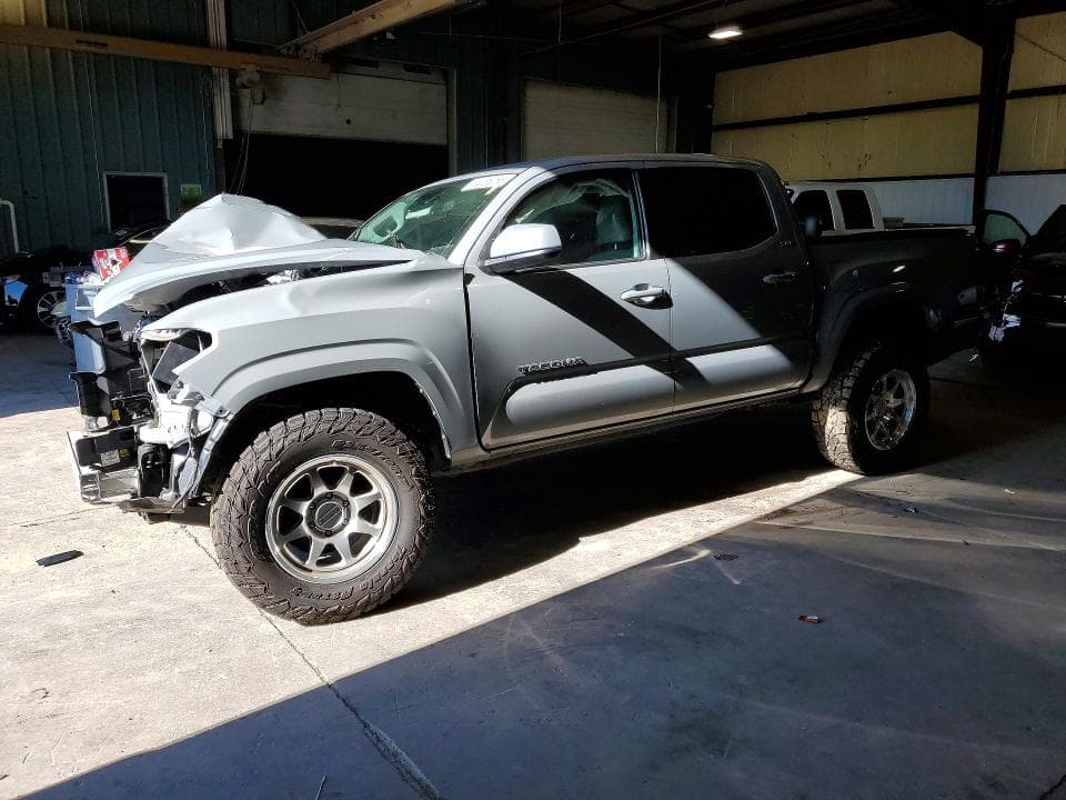 2020 TOYOTA TACOMA SR5 SR5 - 1