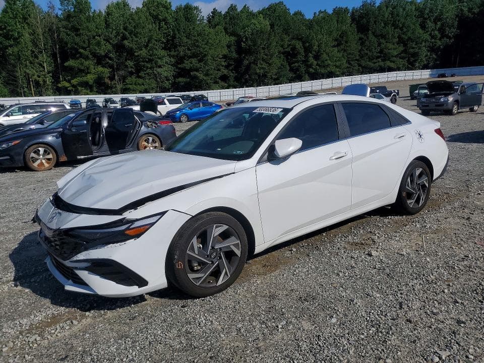 2024 HYUNDAI ELANTRA SEL - 1