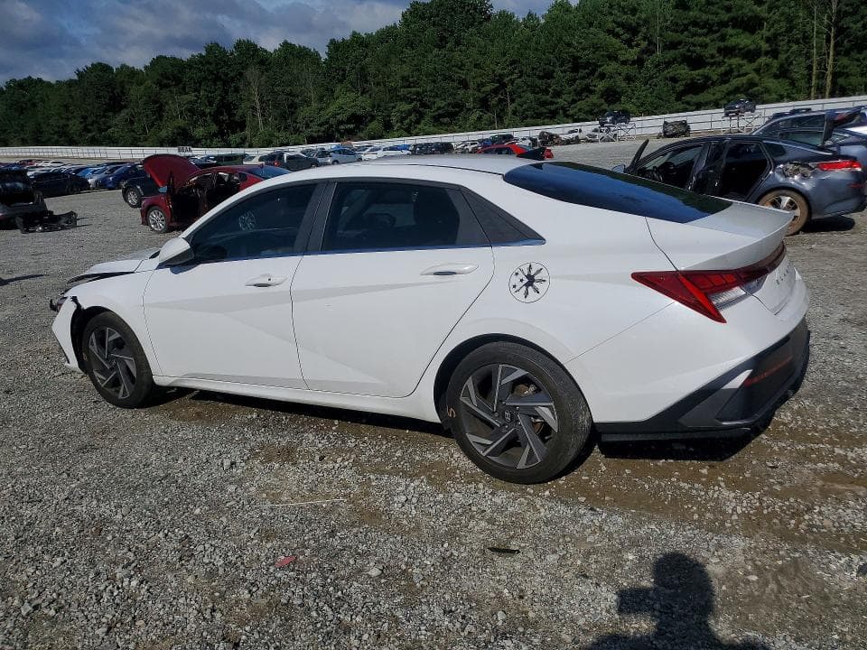2024 HYUNDAI ELANTRA SEL 2
