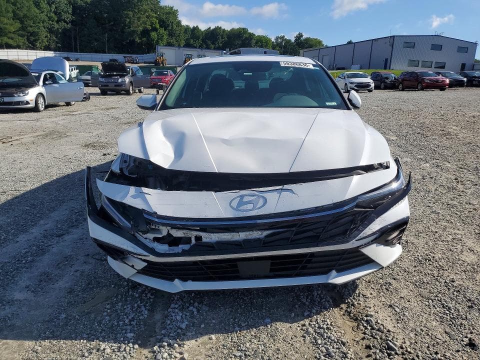 2024 HYUNDAI ELANTRA SEL 5
