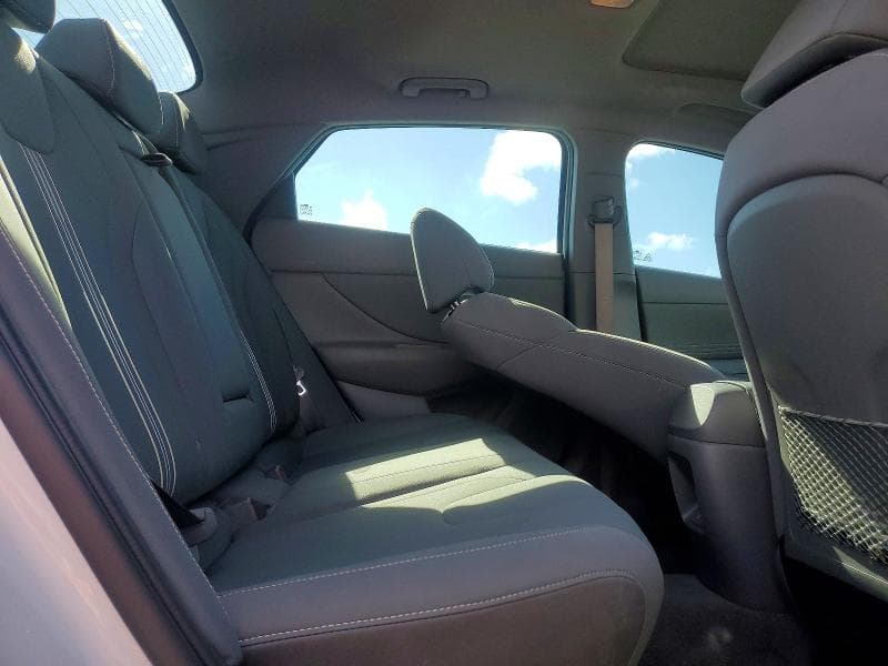 2024 HYUNDAI ELANTRA SEL 10
