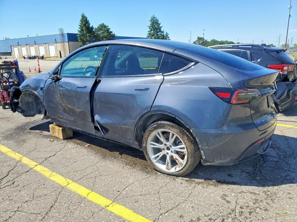 2023 TESLA MODEL Y 2