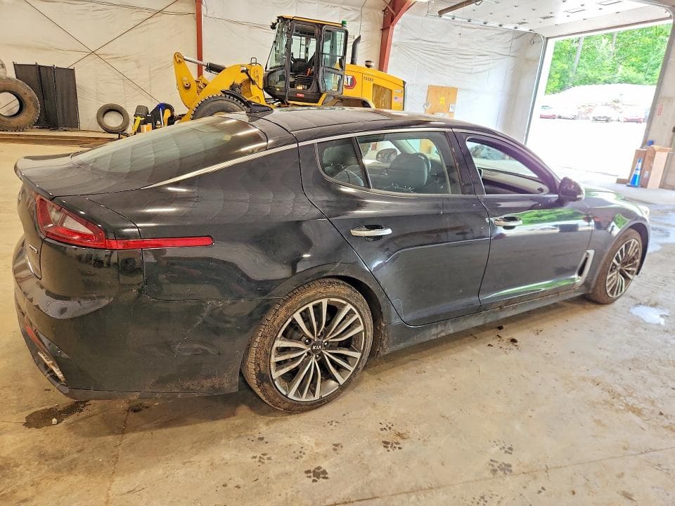2018 KIA STINGER PREMIUM PREMIUM 3