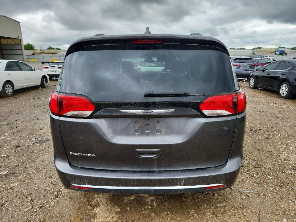 2019 CHRYSLER PACIFICA TOURING L 6
