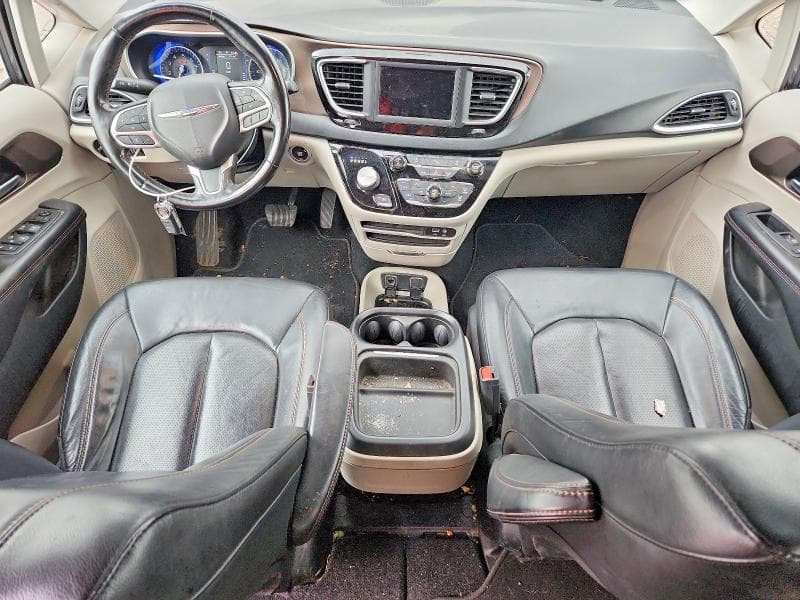 2019 CHRYSLER PACIFICA TOURING L 8