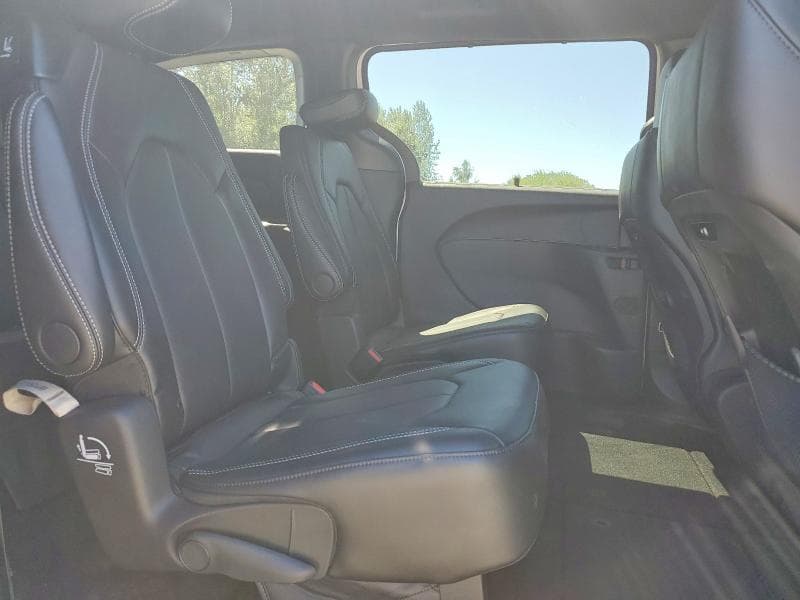 2026 CHRYSLER PACIFICA SELECT 11