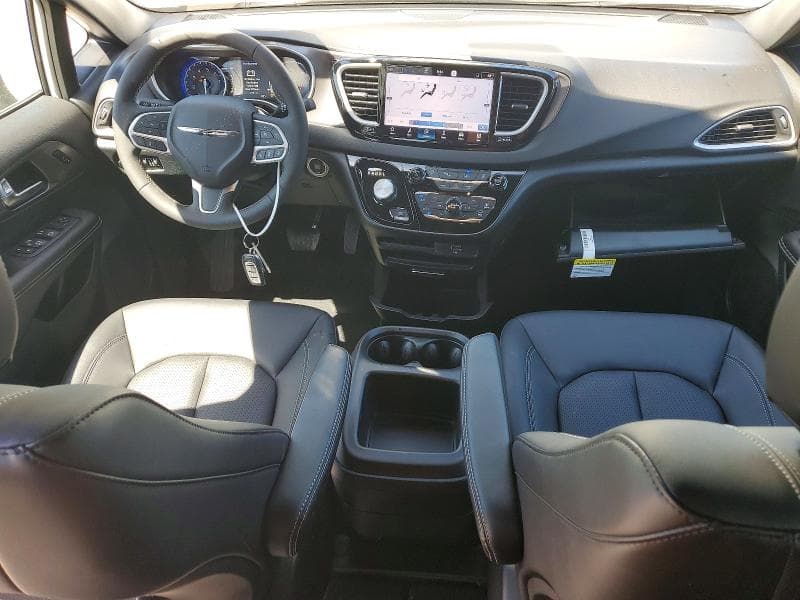 2026 CHRYSLER PACIFICA SELECT 8