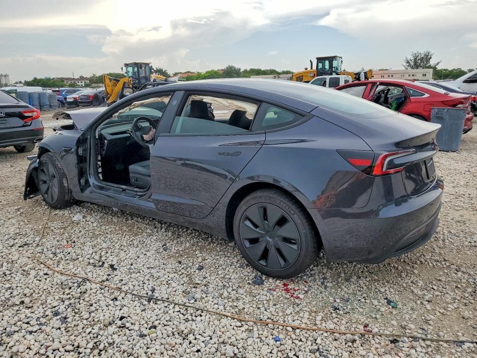 2026 TESLA MODEL 3 2