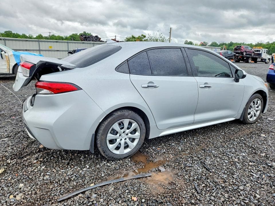 2021 TOYOTA COROLLA LE 3