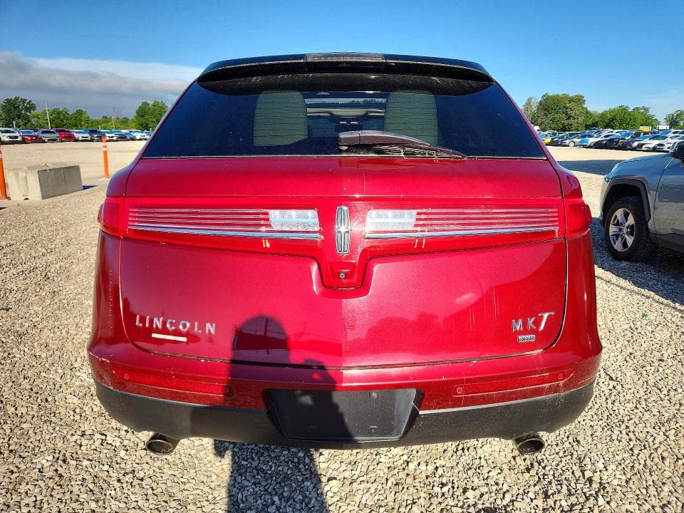 2018 LINCOLN MKT 6