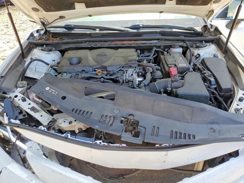 2019 TOYOTA CAMRY LE 11